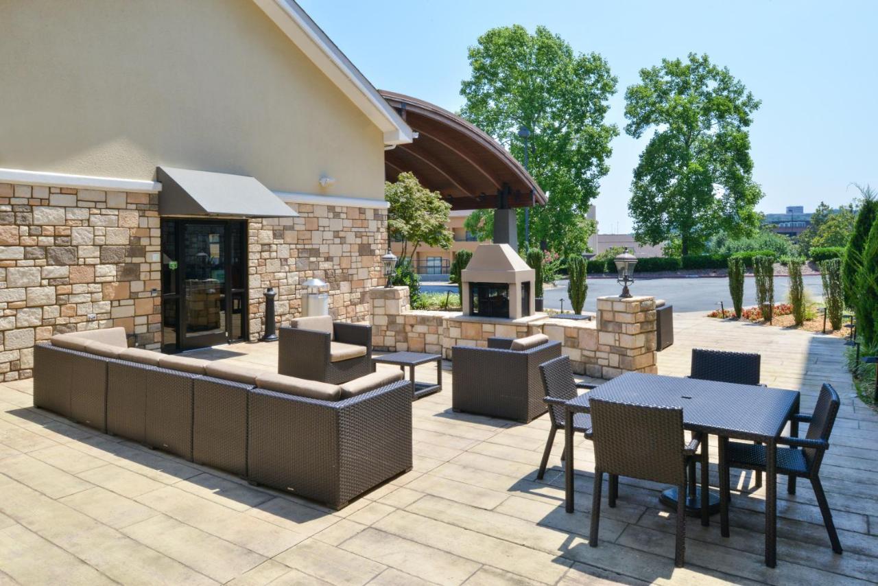 Holiday Inn Little Rock West - Chenal Pkwy, An Ihg Hotel מראה חיצוני תמונה